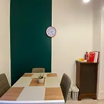 Cozy 2-room In A Quiet Neighborhood Apartment *