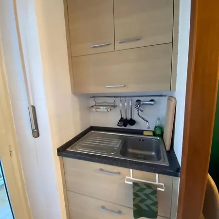 Cozy 2-room In A Quiet Neighborhood