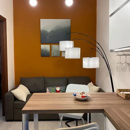 Cozy 2-room In A Quiet Neighborhood