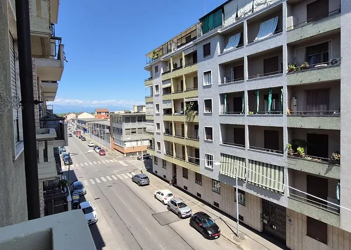 Cozy 2-room In A Quiet Neighborhood Διαμέρισμα Τορίνο
