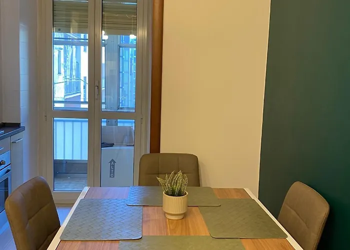 Cozy 2-room In A Quiet Neighborhood