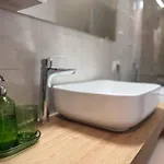 Apartment Cozy 2-room In A Quiet Neighborhood *