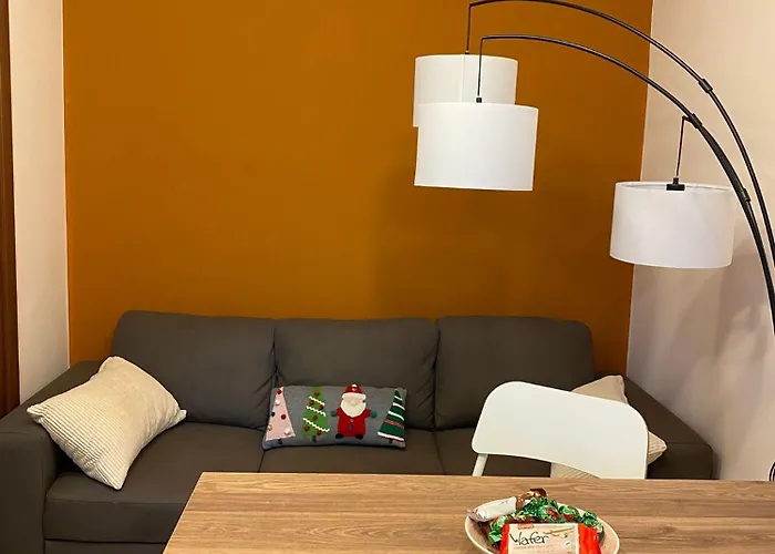 Cozy 2-room In A Quiet Neighborhood