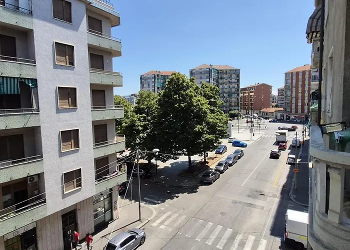 Cozy 2-room In A Quiet Neighborhood Turin